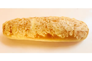 BAGUETE DE QUEIJO DE 30 CM - Esta opcao de baguete é super macia, com leve sabor de queijo na massa e queijo por cima. Ideal para lanche natural.